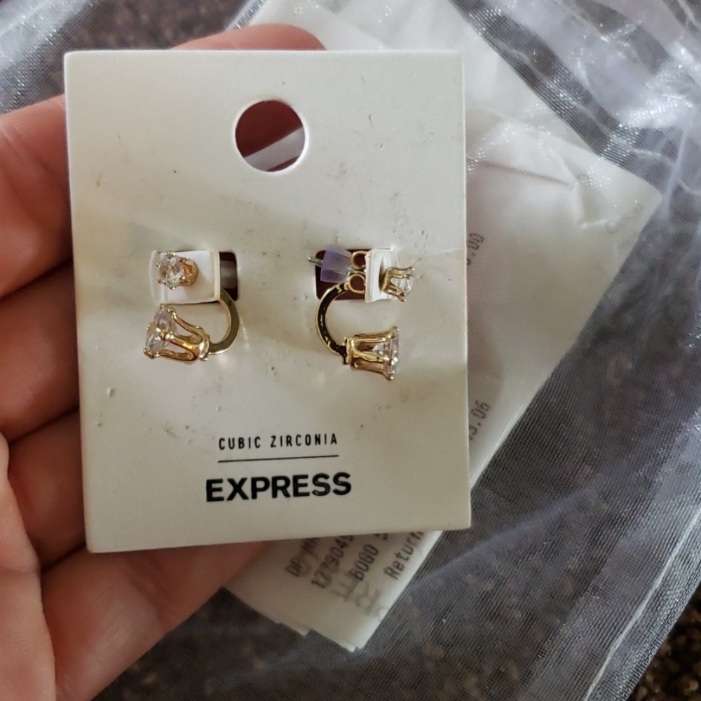 NWT BRAND NEW EXPRESS EARINGS